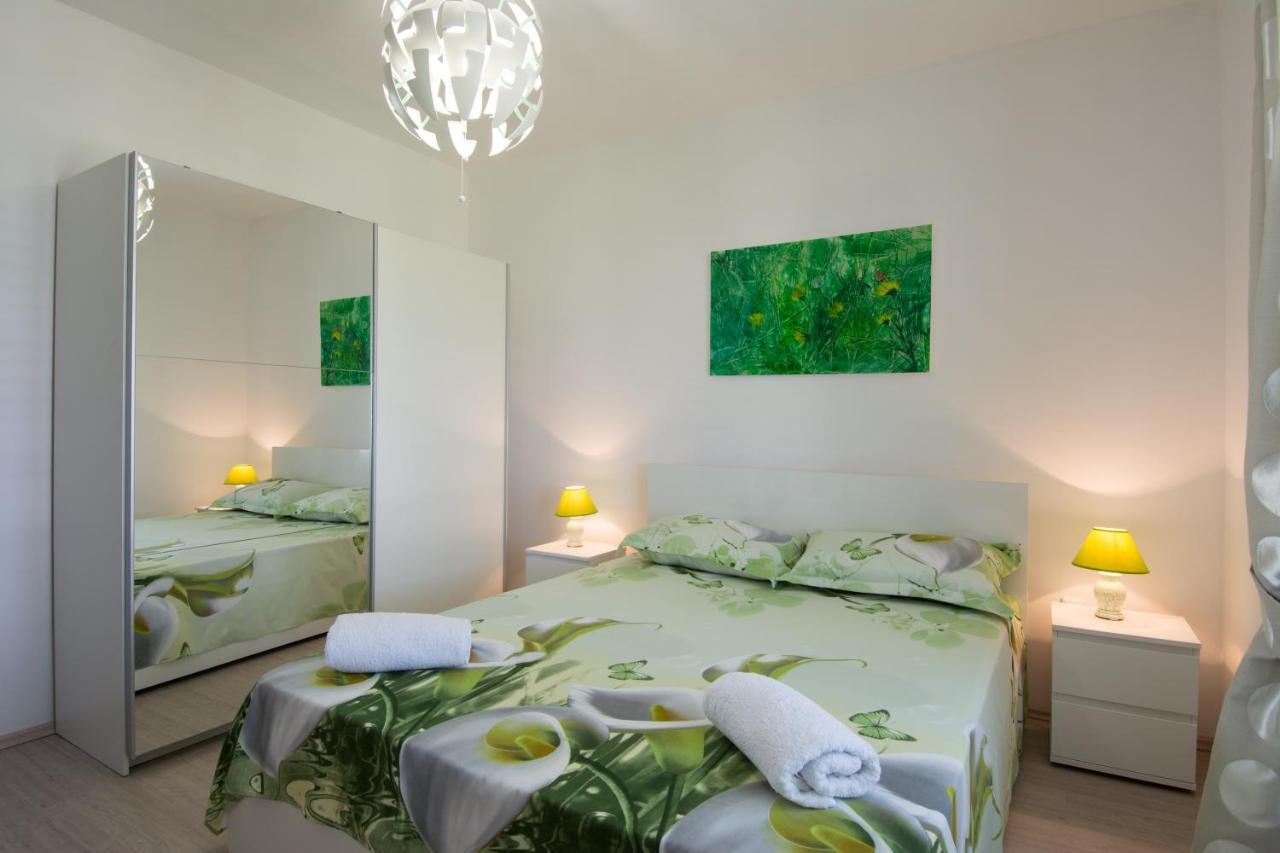 Lux apartman s pogledom na more Trogir Exterior foto